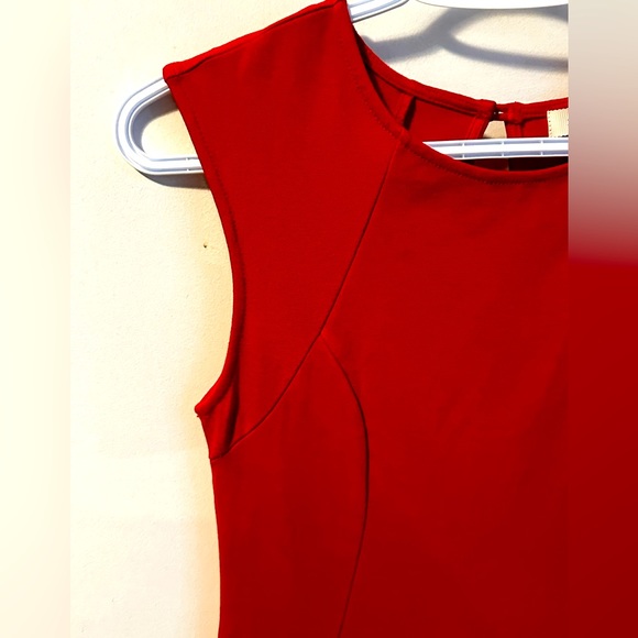 Monteau - mini contour red slip on dress. - Picture 2 of 7